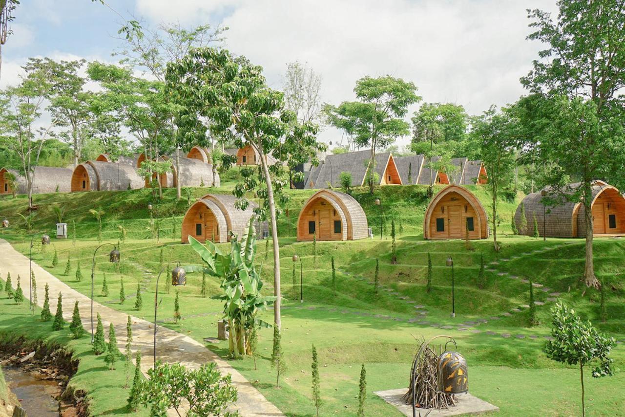 Shanaya Resort Malang Ngoại thất bức ảnh